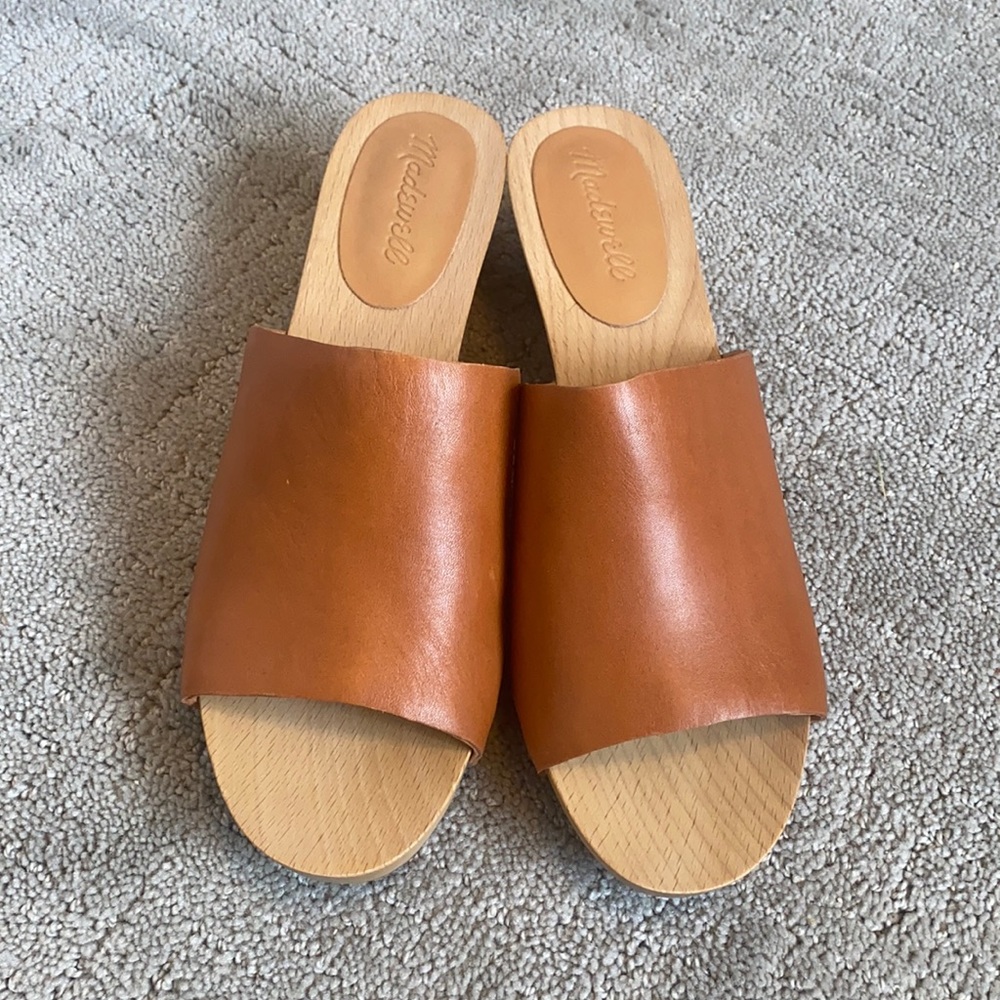 Madewell camel wooden clogs